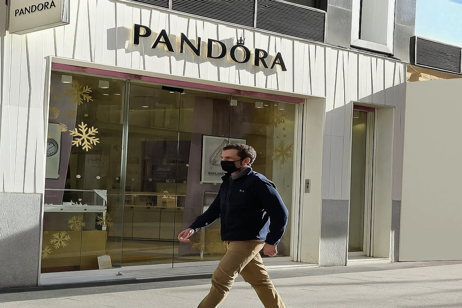 Pandora has vacancies in over 100 positions